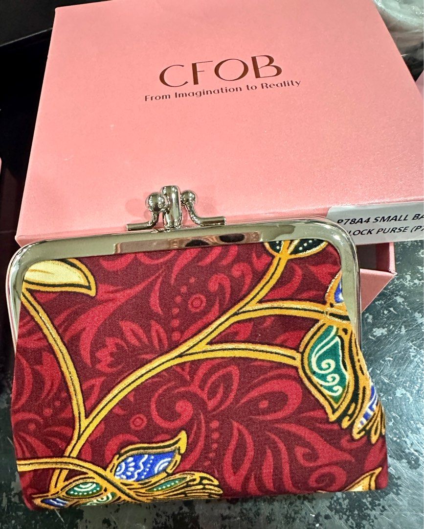 Prada kiss lock outlet coin purse