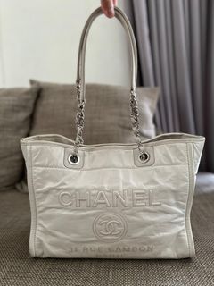 (Category: ) located in . Submitted by kbernalcloset (Listing ID 1260994348, Image 1). Description: .