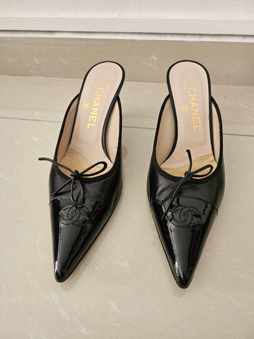 Chanel Iconic CC Black Toe Cap Mule Heels (IT 38), Women's Fashion,  Footwear, Heels on Carousell