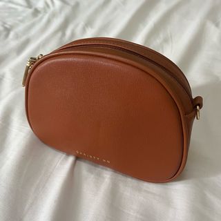 (Category: ) located in . Submitted by wardrobespotted (Listing ID 1261063137, Image 1). Description: .
