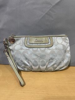 (Category: ) located in . Submitted by bags4ever (Listing ID 1261039780, Image 1). Description: .