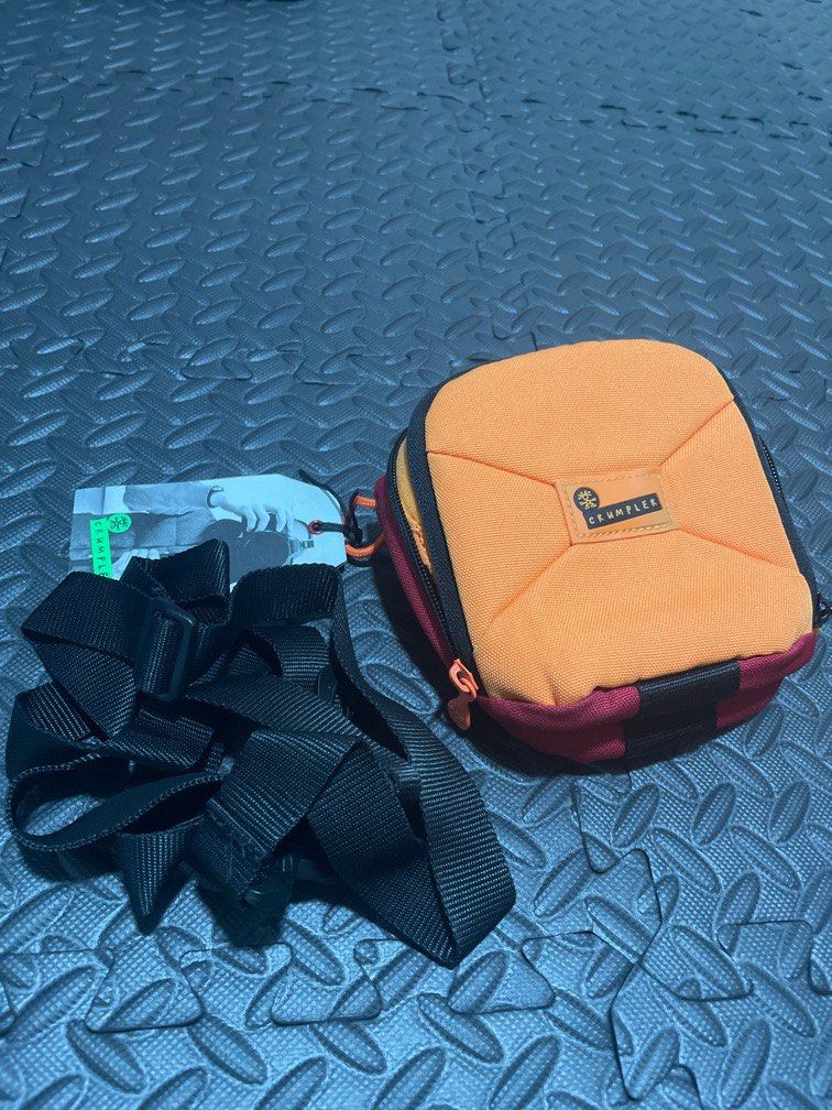 Crumpler pouch on sale
