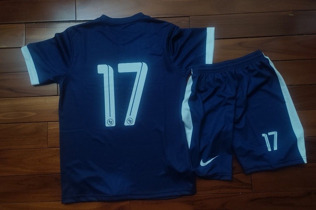 Custom drifit futsal logo+ Nameset, Men's Fashion, Activewear on Carousell