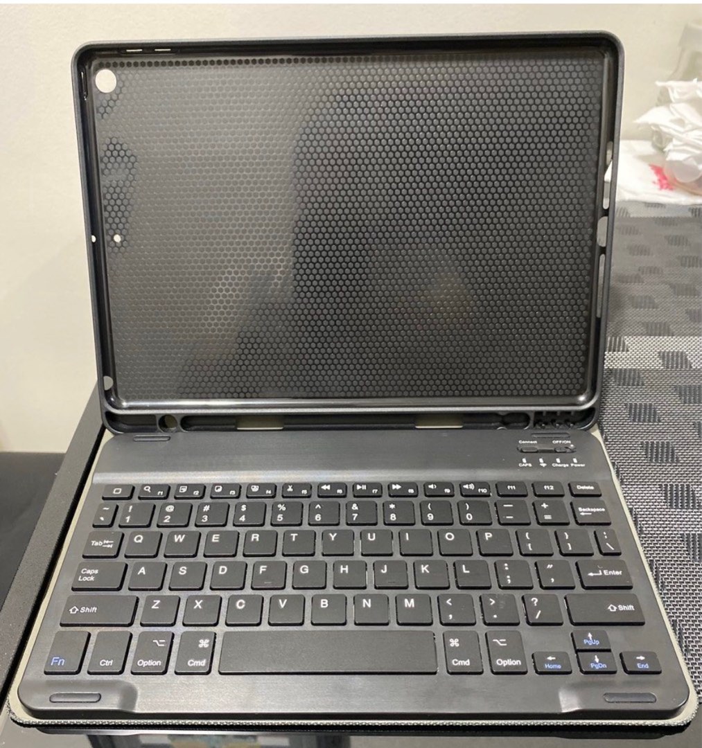Keyboard Case For IPAD, Mobile Phones & Gadgets, Mobile & Gadget Accessories, Cases