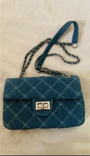 Guess Red Cessily Tweed Flap Top Crossbody Bag at FORZIERI