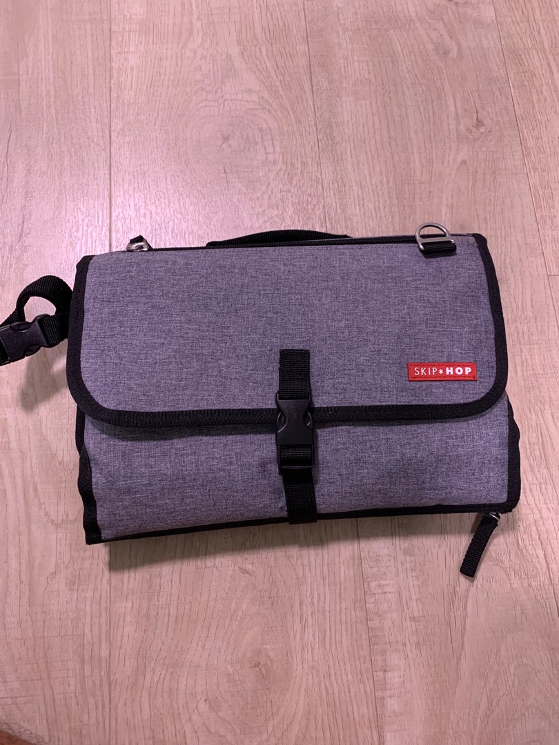 Diaper changing mat, Babies & Kids, Going Out, Diaper Bags & Wetbags on