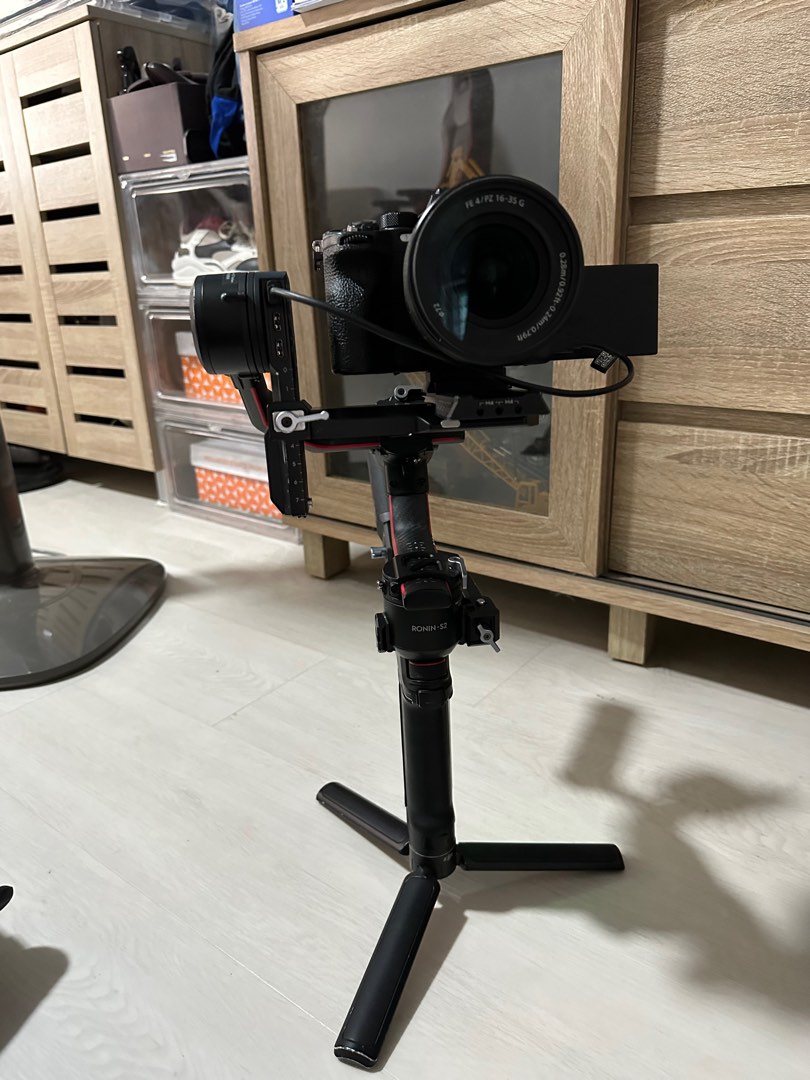 DJI RS2 Pro Combo, Photography, Photography Accessories, Gimbals & Stabilisers on Carousell