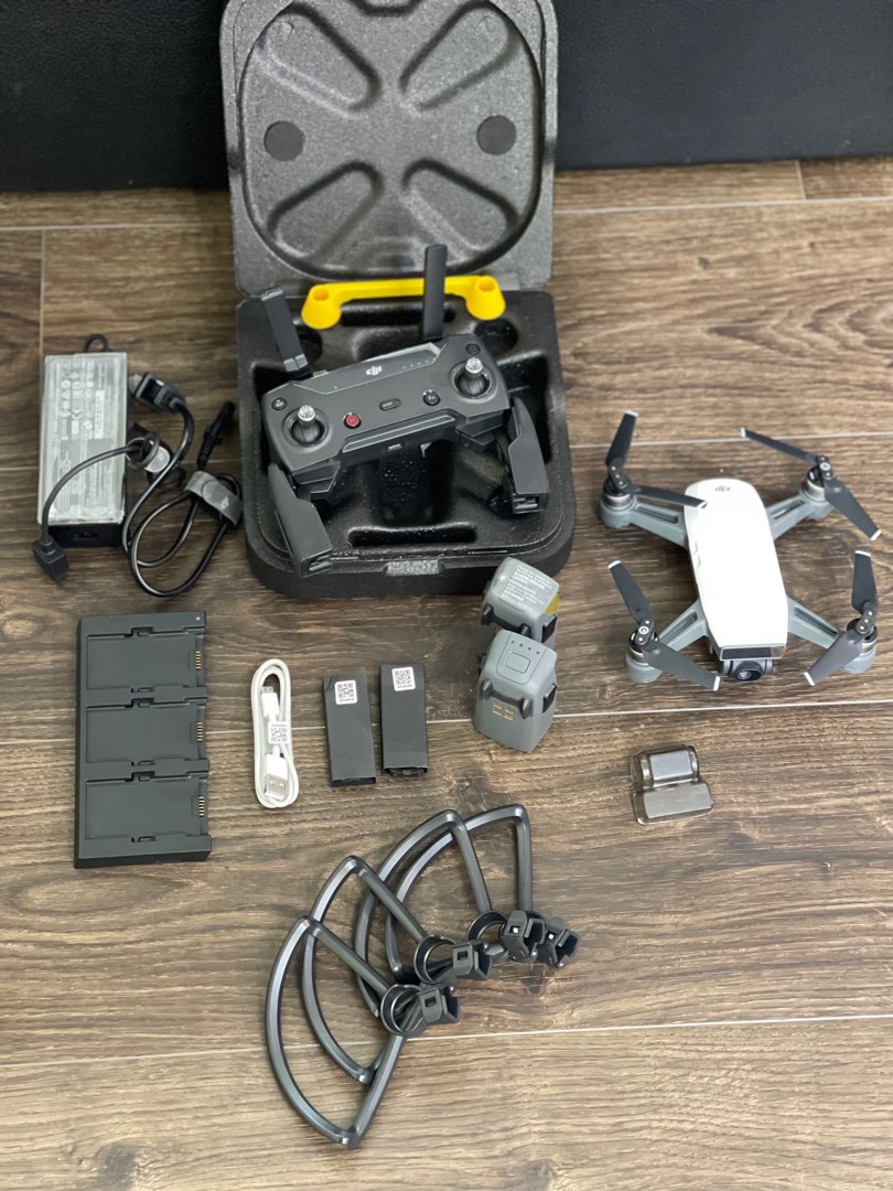 Dji Spark fly more combo, Photography, Drones on Carousell