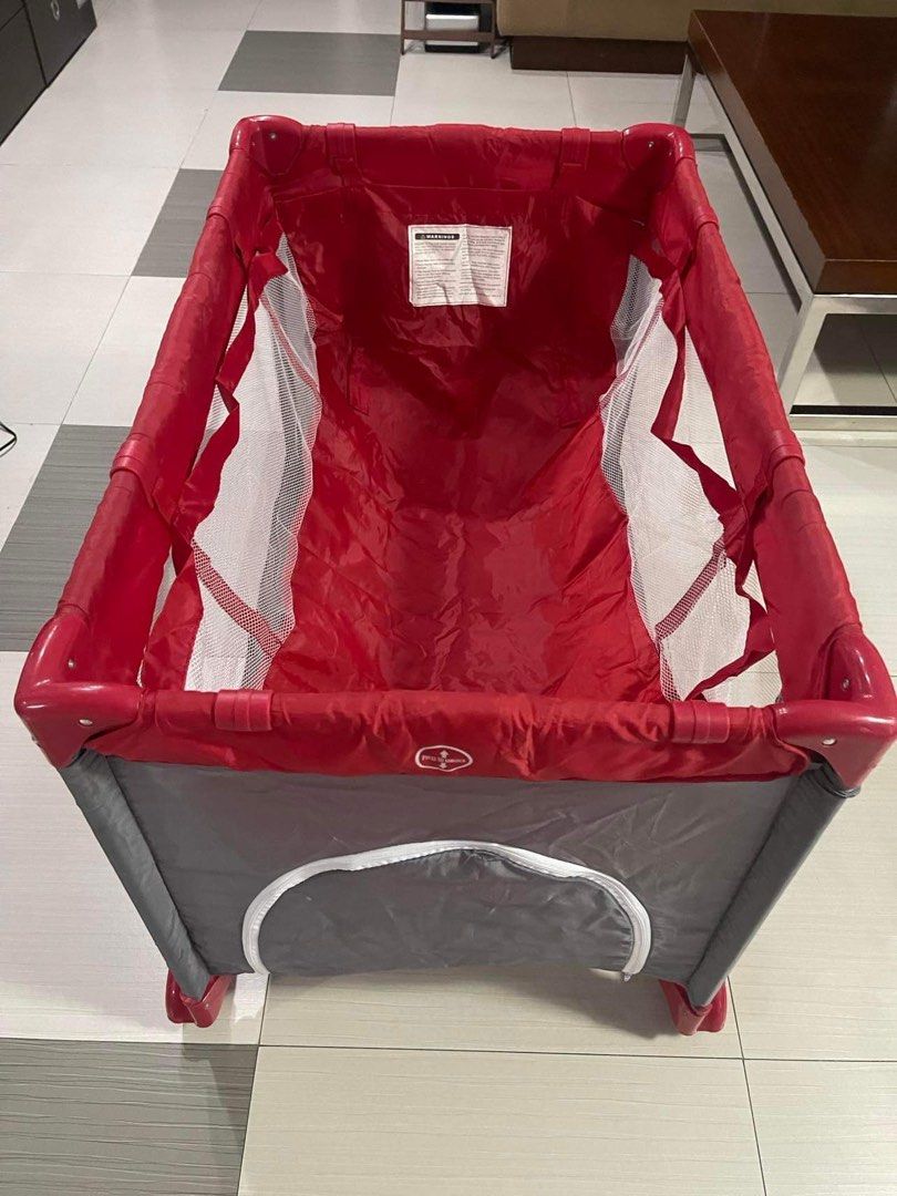 Dwelling foldable crib (Category: Cots & Cribs) located in Manila. Submitted by julieafenix (Listing ID 1261037842, Image 1). Description: .