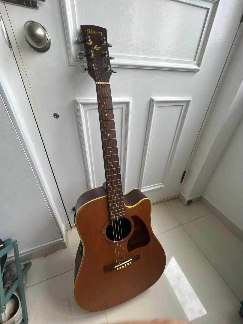 Electric Acoustic Guitar Second hand Hobbies Toys Music
