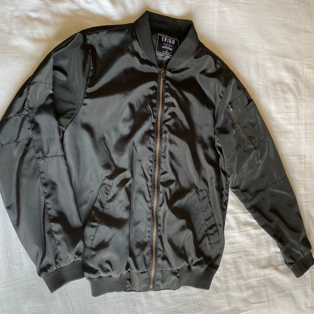 Erigo Bomber Jacket (black), Fesyen Pria, Pakaian , Baju Luaran di ...