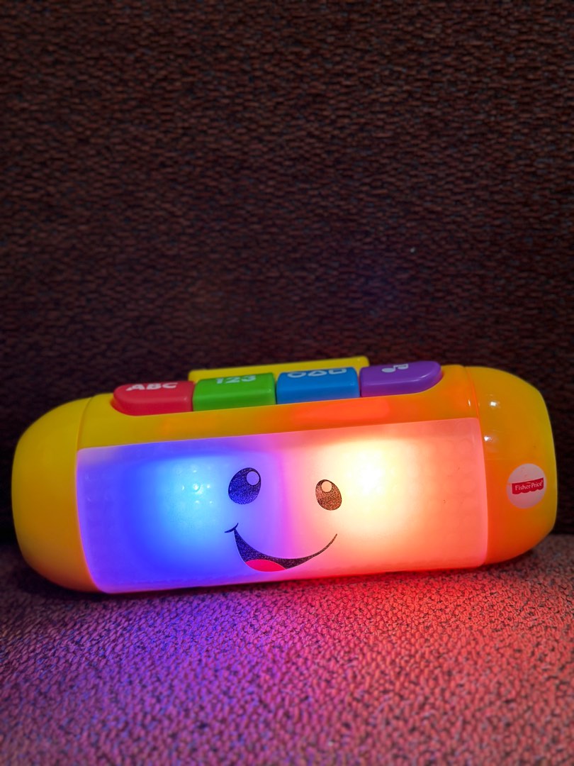 Fisher price laugh sales and learn speaker