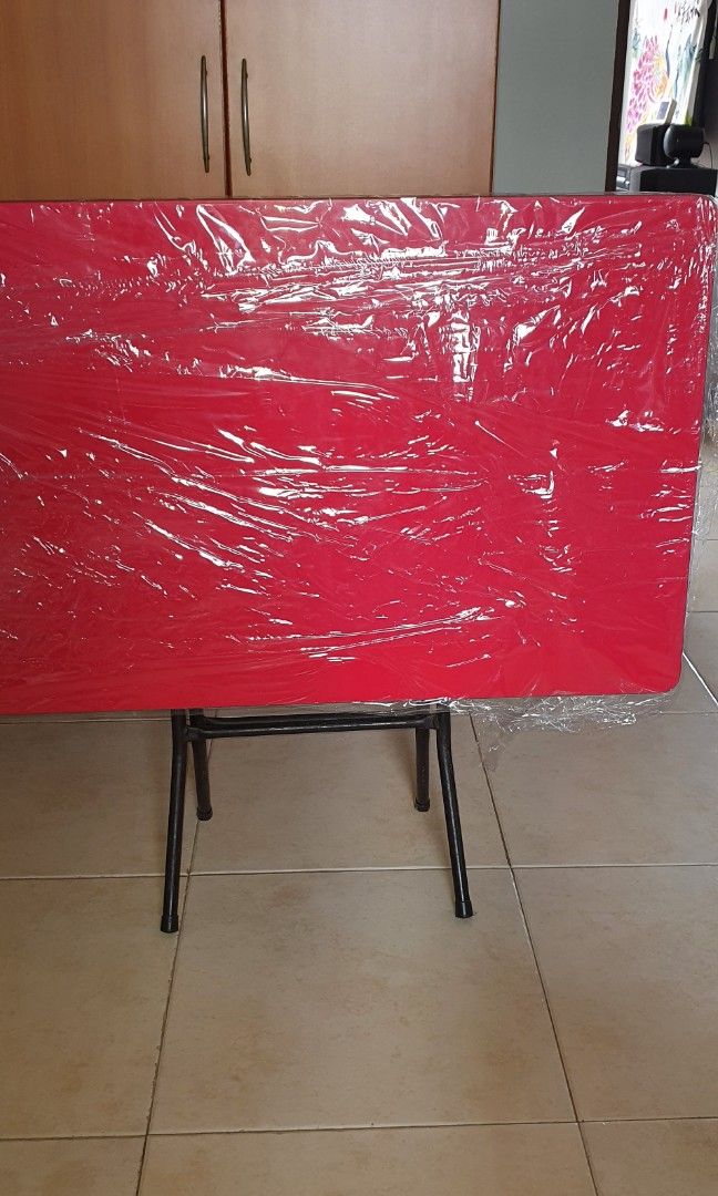 Folding Table. Lightly used. 3ft x 2ft, Furniture & Home Living