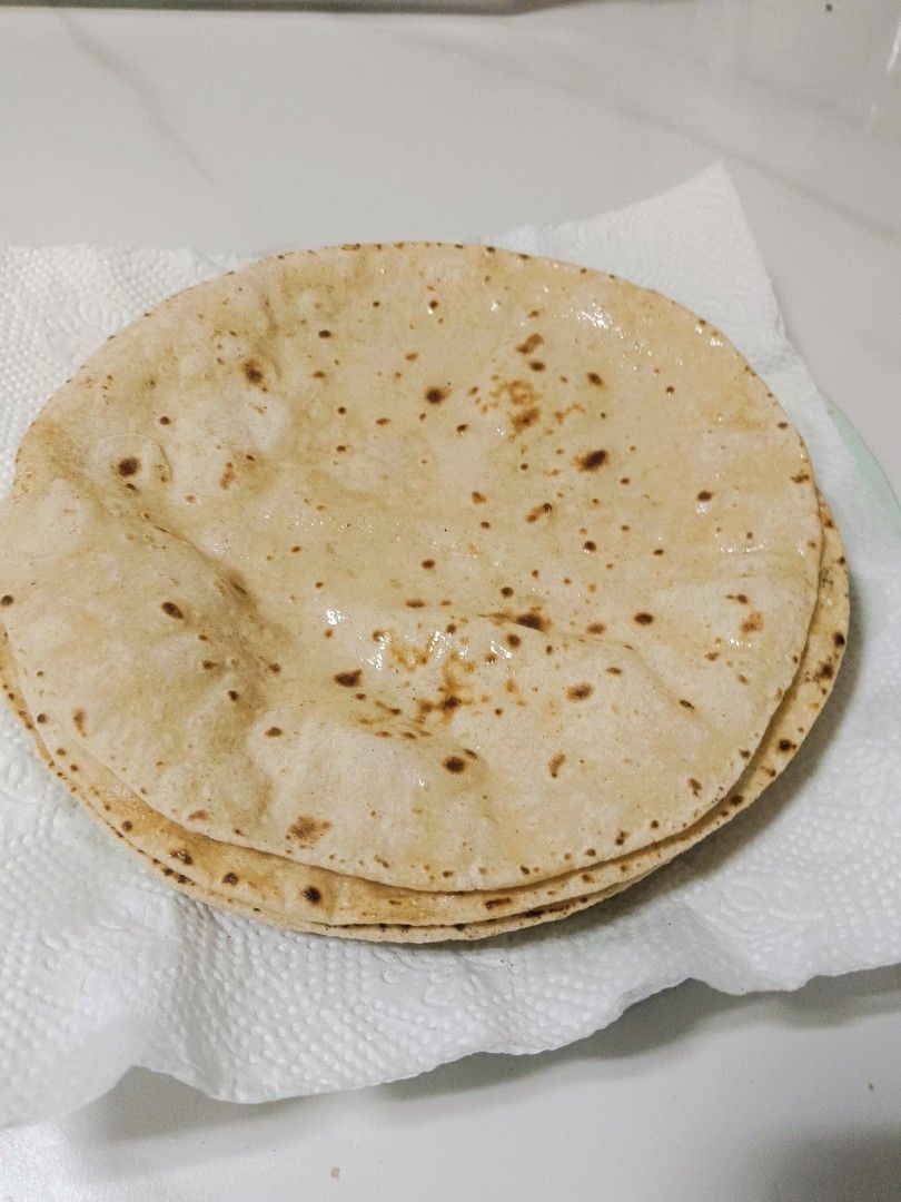 Fresh Home Made Roti Fresh homemade chappati, roti, Food & Drinks, Homemade Bakes on Carousell