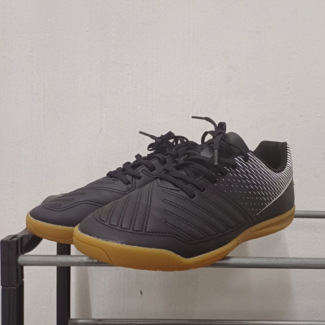 Futsal shop trainers uk