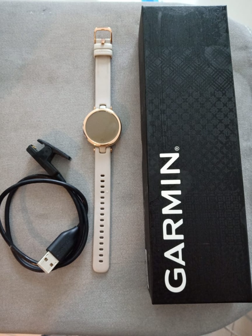 Garmin watch, Women's Fashion, Watches & Accessories, Watches on Carousell