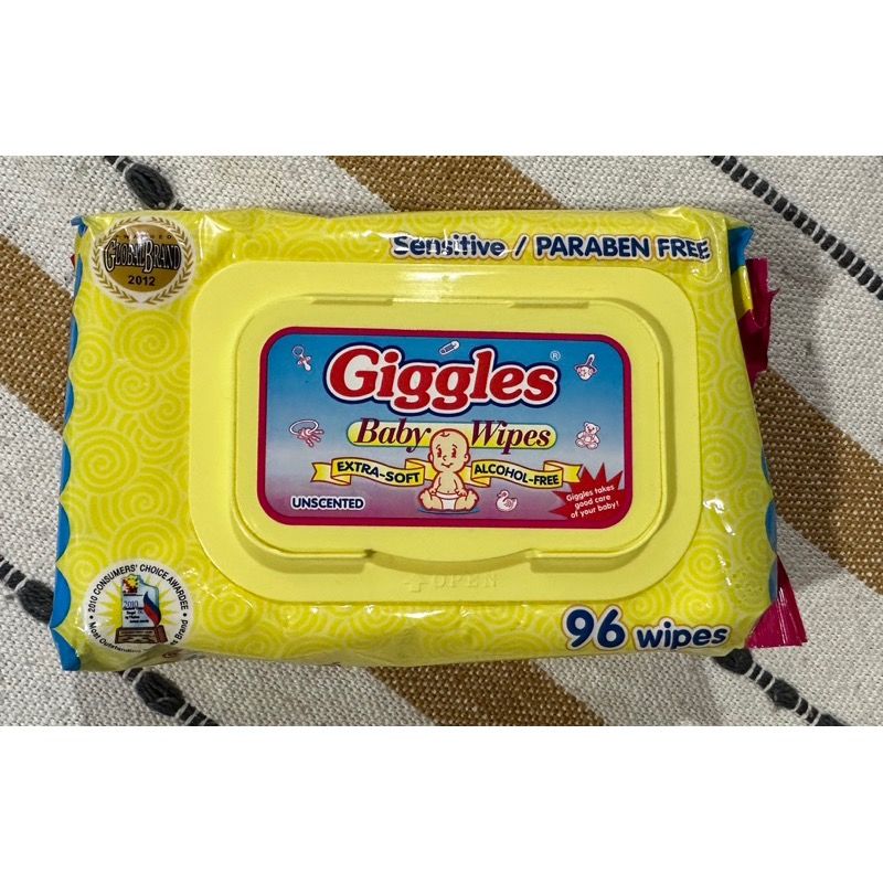 Giggles wet shop wipes