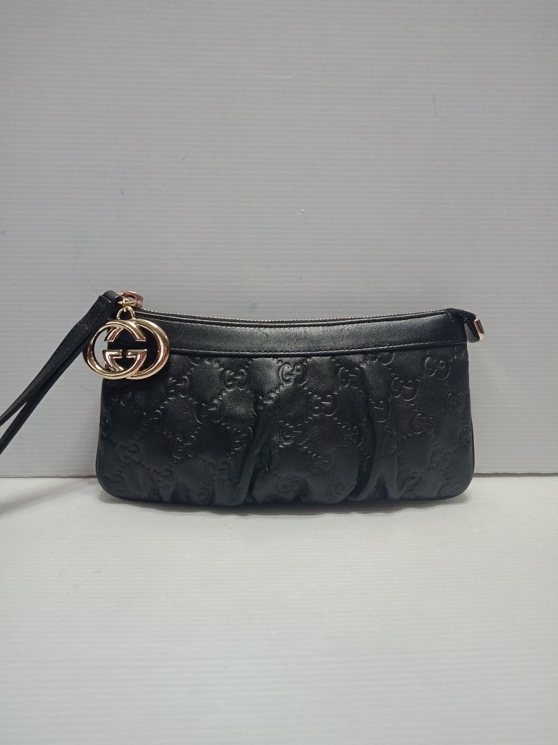 Gucci wristlet online black