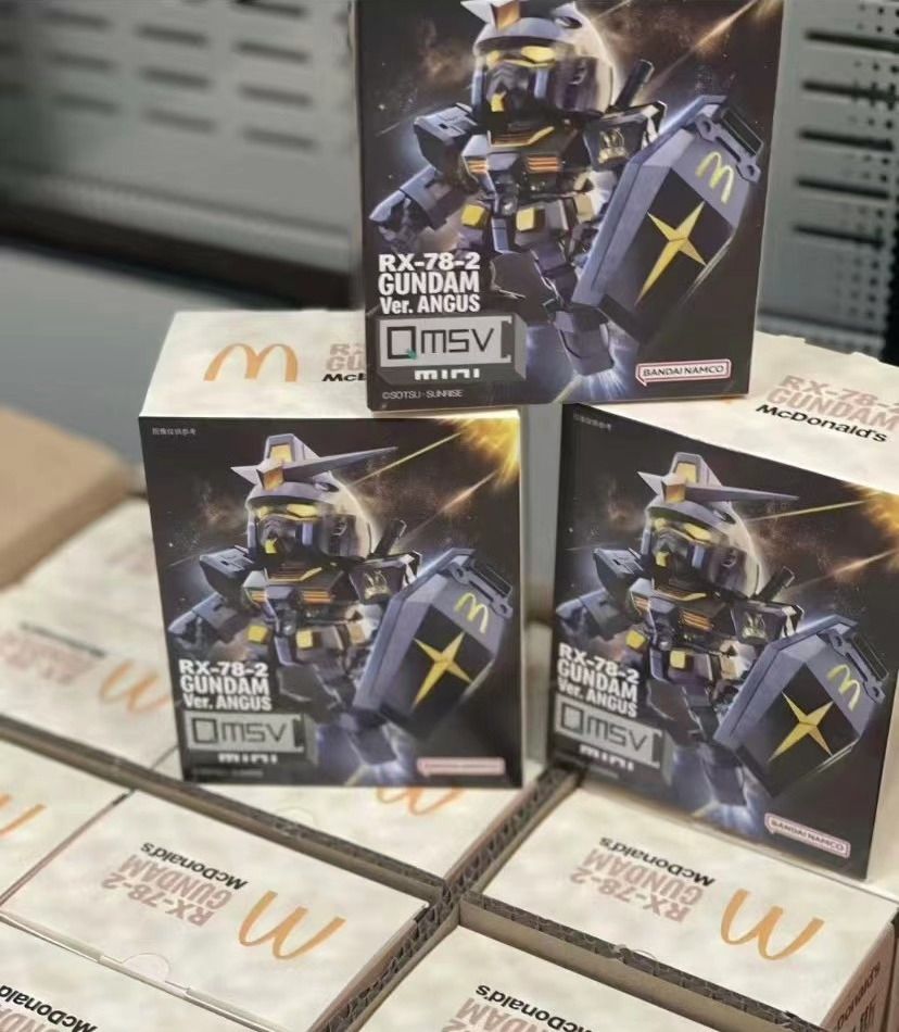 (READY STOCK) Gundam x MCD RX-78-2 ver Angus MCD x Gundam, Hobbies ...