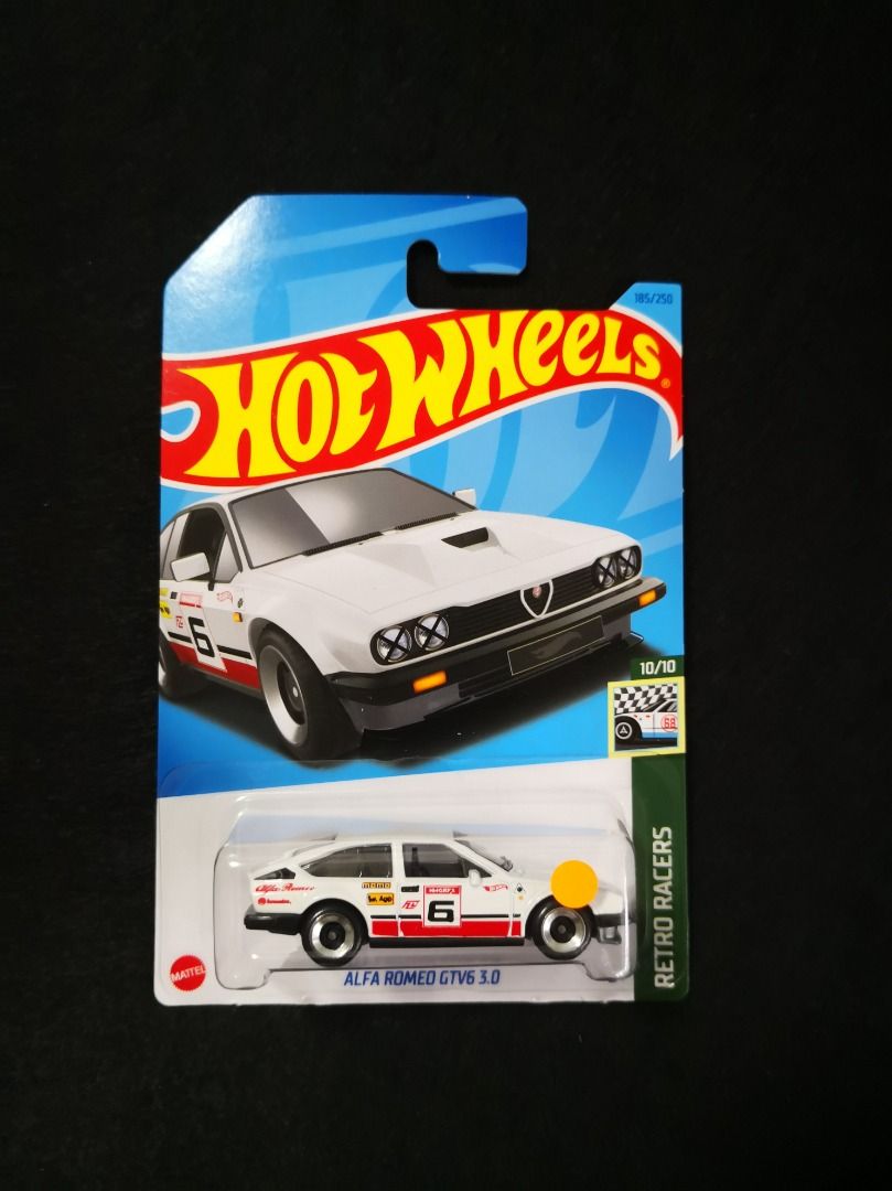 Hot Wheels Alfa Romeo GTV6 3.0 White Momo brembo Agip Hobbies