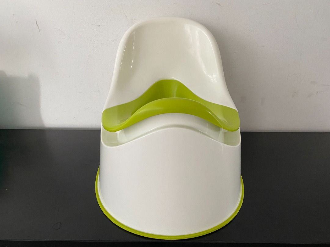 Lockig potty on sale