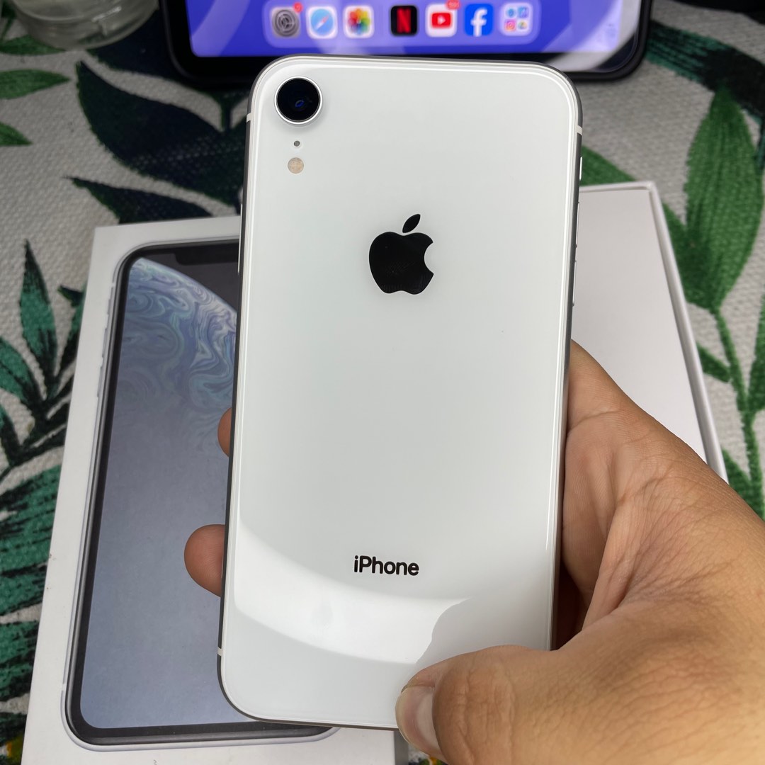 IPHONE XR 128GB WHITE FACTORY UNLOCKED, Mobile Phones & Gadgets, Mobile