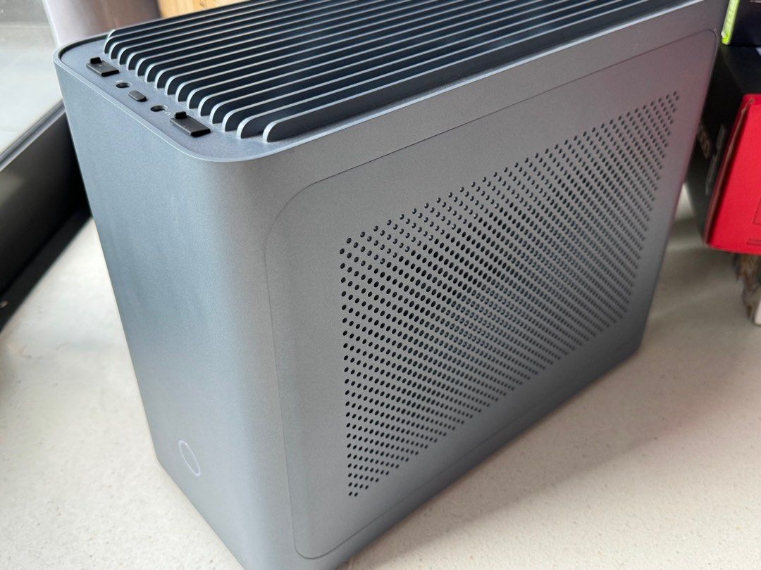 iqunix ITX case ZX1 water cooling edition with pcie 4.0 riser (Corsair