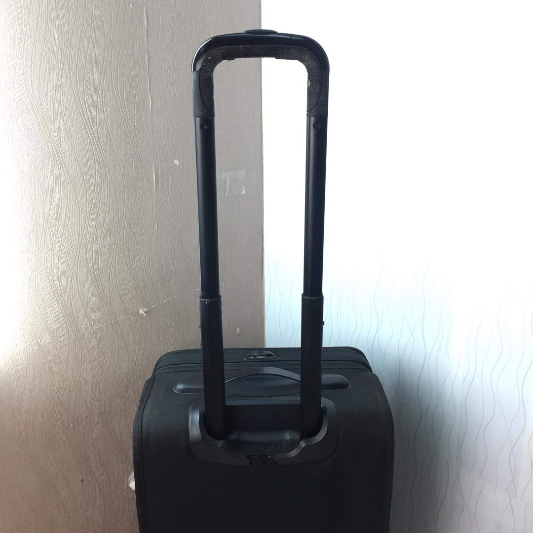 KIRKLAND Signature Soft Side 22" 2Wheel Carry On Travel Luggage