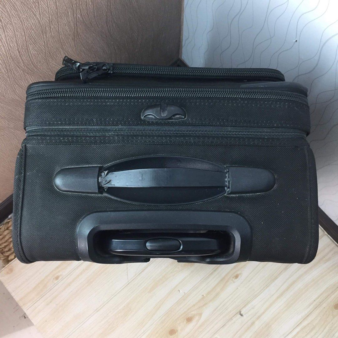 KIRKLAND Signature Soft Side 22" 2Wheel Carry On Travel Luggage