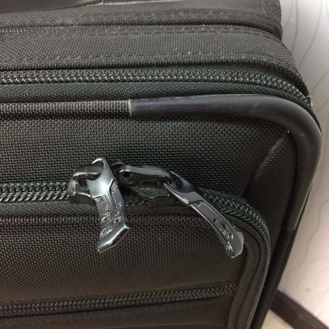 KIRKLAND Signature Soft Side 22" 2Wheel Carry On Travel Luggage