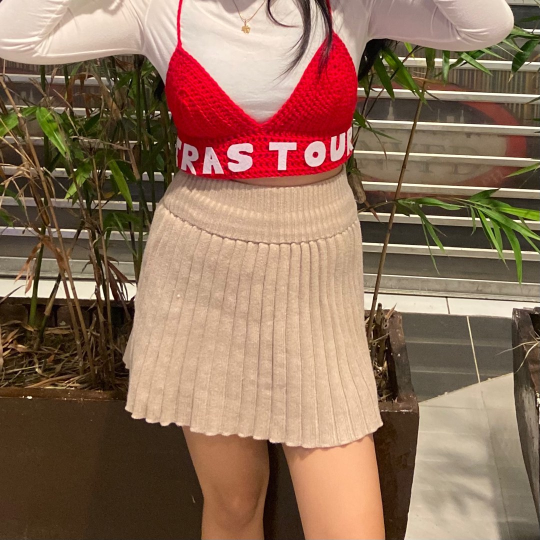 Women's Solid Pleated Beige Knit Mini Skirt