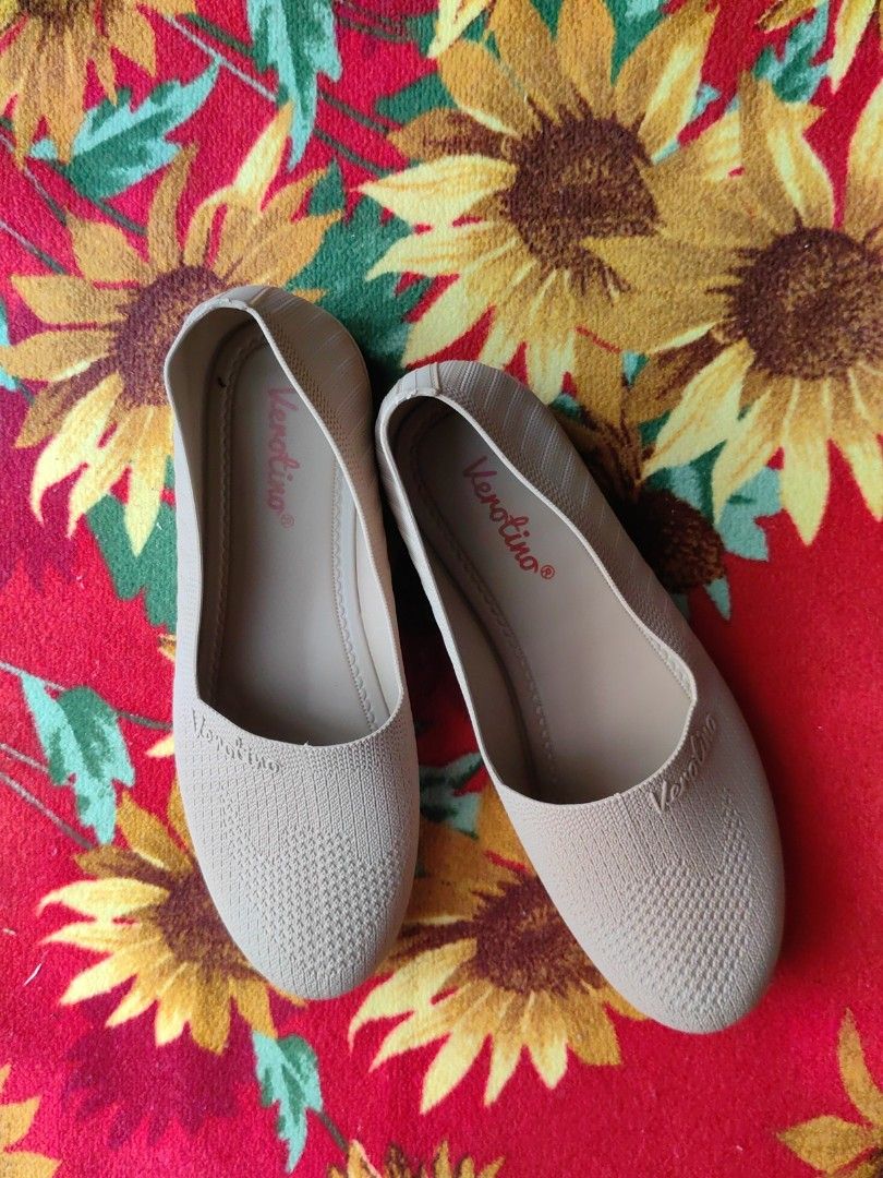 rubber shoes for women
