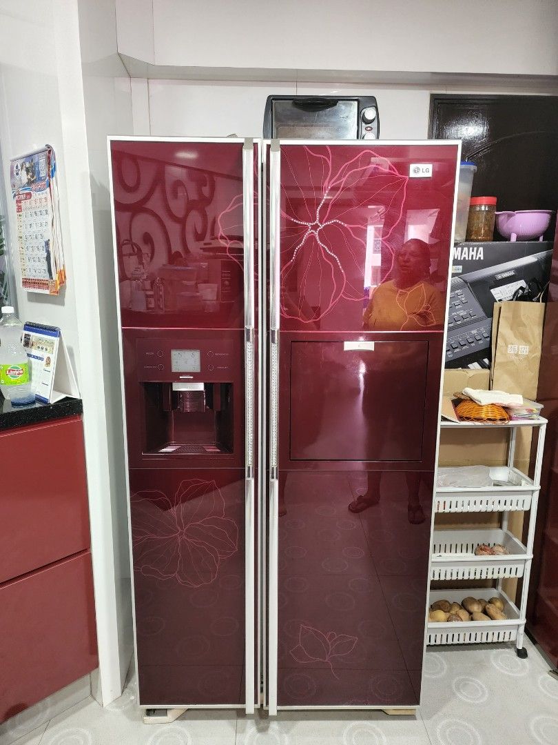 LG Double door fridge, TV & Home Appliances, Kitchen Appliances, Refrigerators & Freezers on