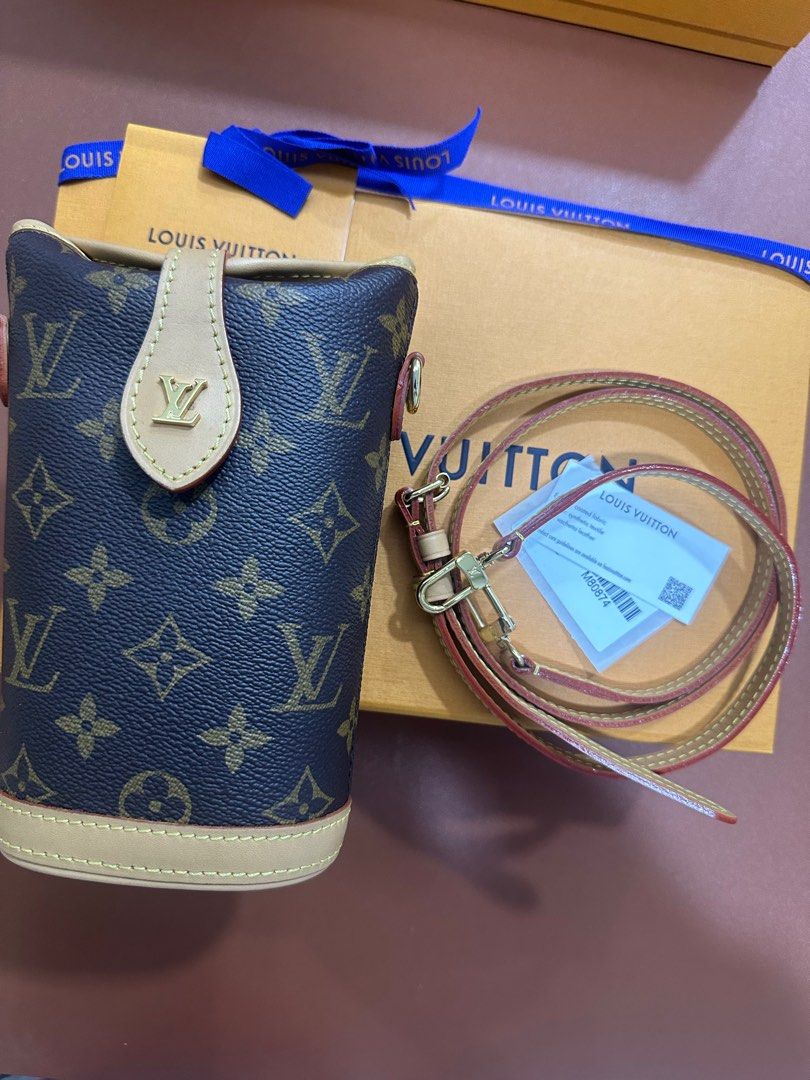 🆕 AUTHENTIC LV FOLD ME POUCH IN MONOGRAM CANVAS, Women's Fashion, Bags &  Wallets, Shoulder Bags on Carousell