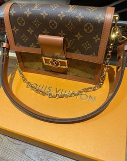 M80582 Louis Vuitton Monogram Embossed Taurillon Leather S Lock A4