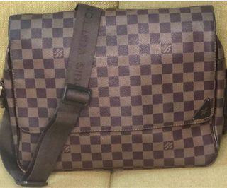 Auth LOUIS VUITTON Monogram Menilmontant M40473 Crossbody Bag With date  code, Luxury, Bags & Wallets on Carousell