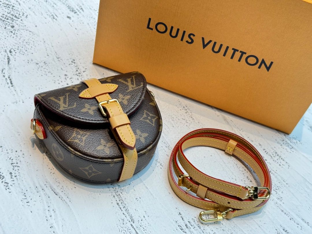 Louis Vuitton Micro Cantilly Monogram - SIZE : 13 X 4 X 11 CM