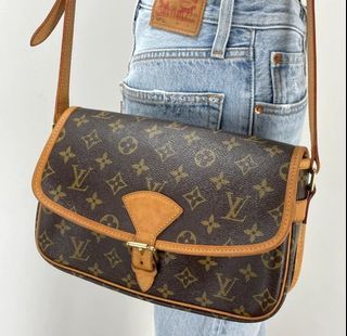 Louis Vuitton Monogram Gange Crossbody Bag at Jill's Consignment