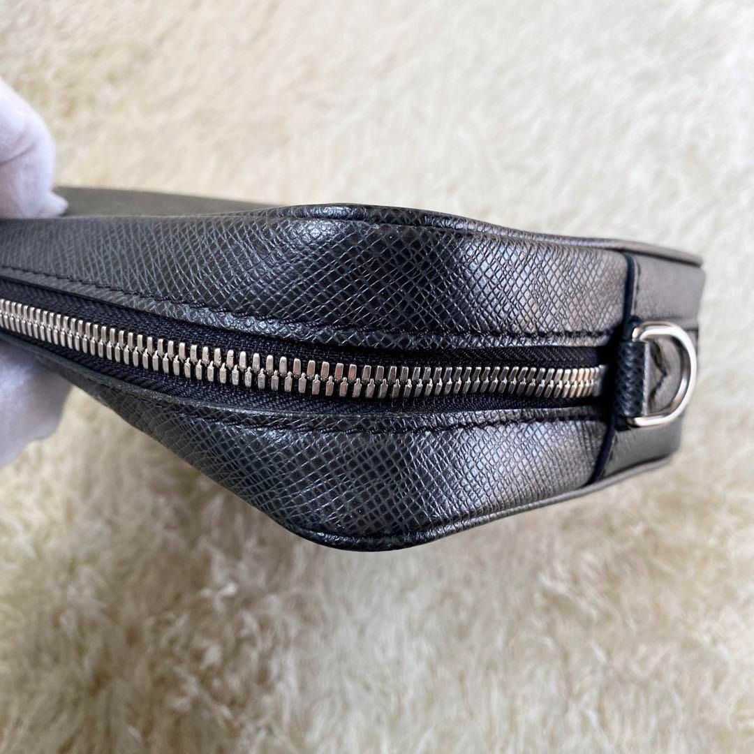 LV LV Unisex Pochette A4 Wallet Black Taiga Leather in 2023