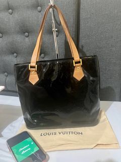 Louis Vuitton Bloomsbury PM – Closet Connection Resale