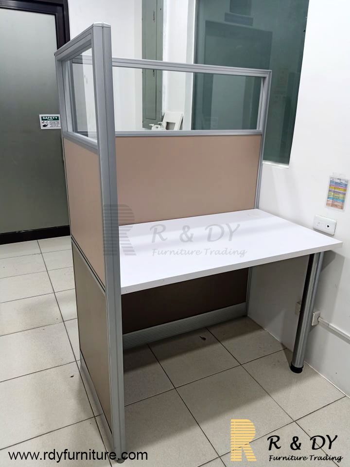 L-TYPE PANEL PARTITION/ WORKSTATION/ CUBICLE, Furniture & Home Living ...