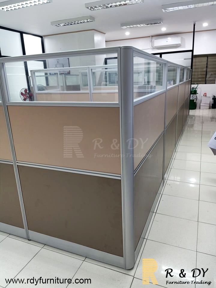 L-TYPE PANEL PARTITION/ WORKSTATION/ CUBICLE, Furniture & Home Living ...