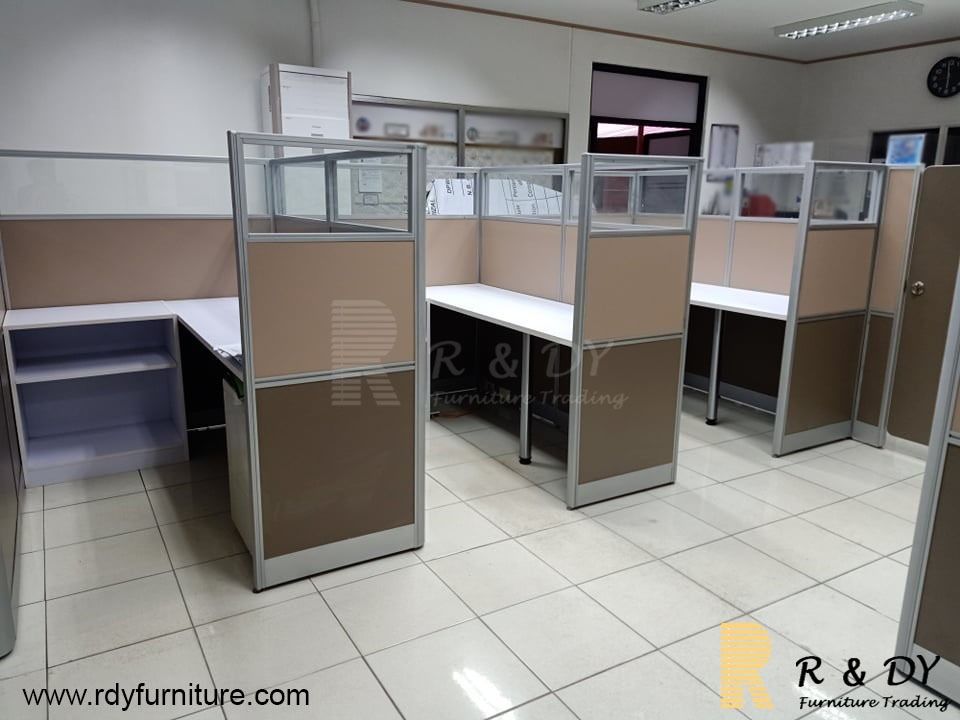 L-TYPE PANEL PARTITION/ WORKSTATION/ CUBICLE, Furniture & Home Living ...