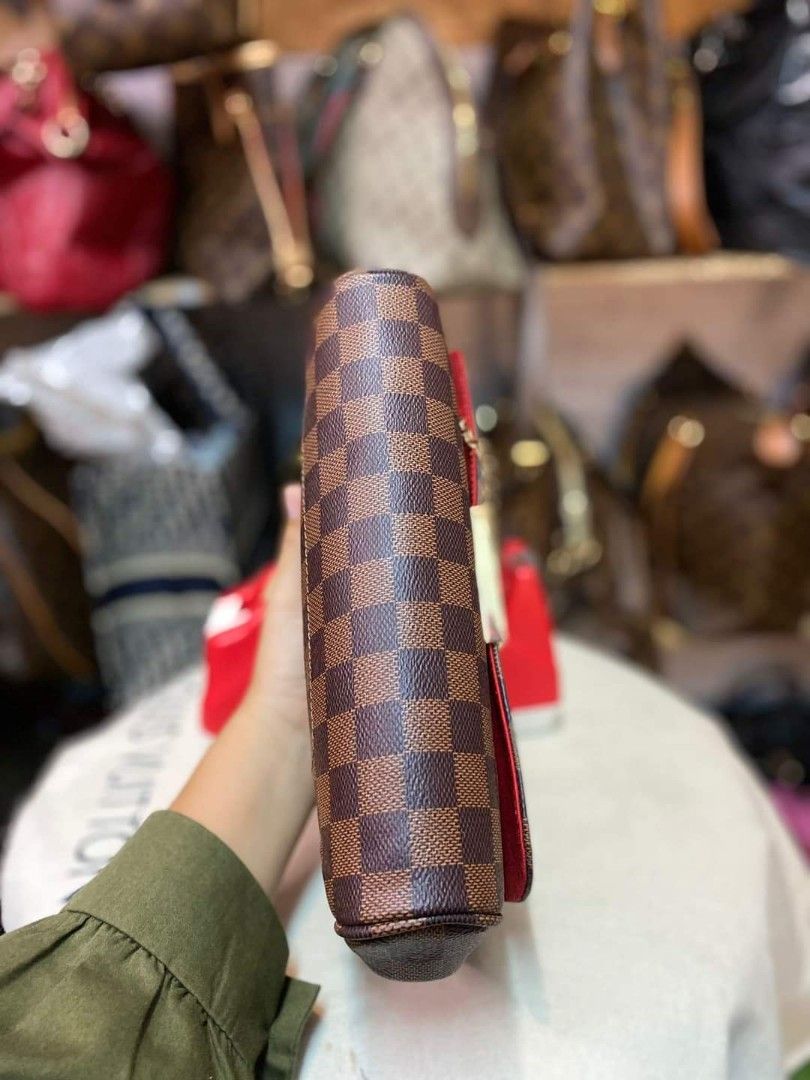 LOUIS VUITTON Favorite MM Damier Ebene Crossbody Bag Brown