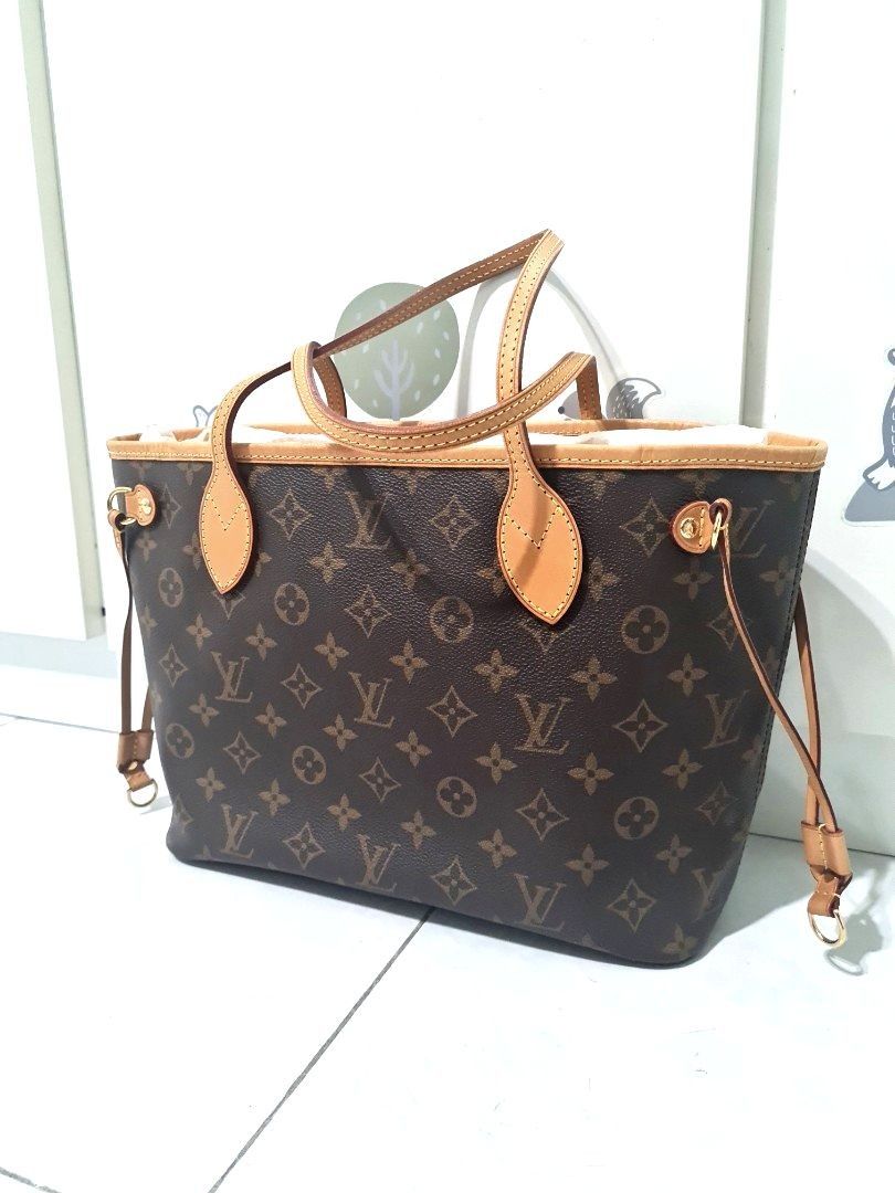 LV # 40156 : Neverfull (Medium)*, Luxury, Bags & Wallets on Carousell