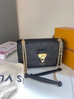 Louis Vuitton Capucines Handbag 396852