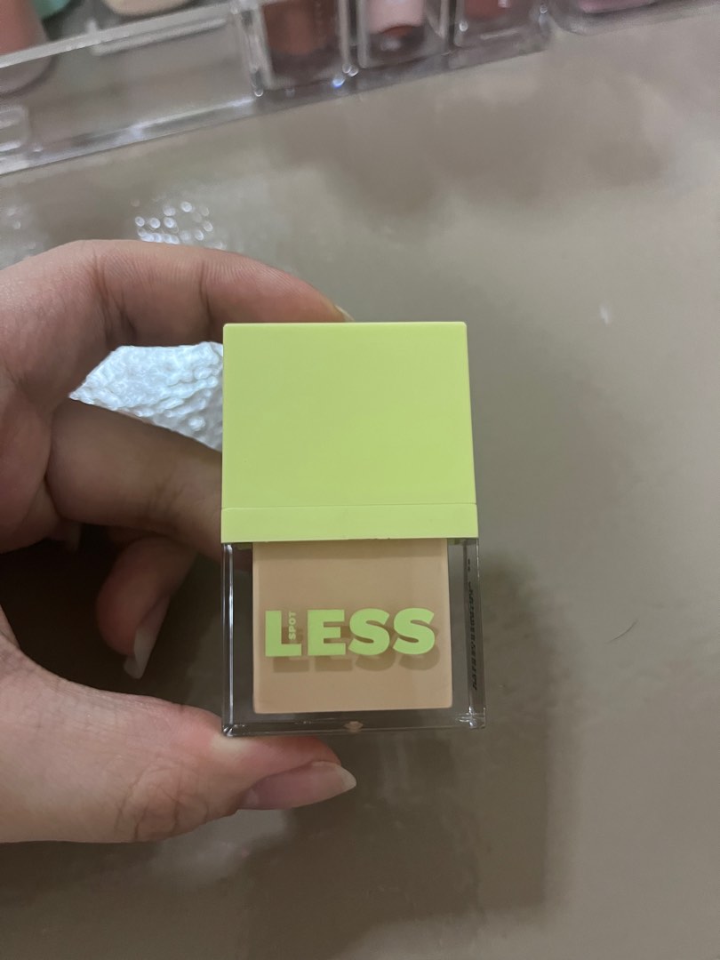 Mad For Makeup Spotless Second Skin Serum Concealer Shade N1 neutral