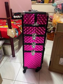 (Category: ) located in . Submitted by hers_nail_house (Listing ID 1261066375, Image 1). Description: .