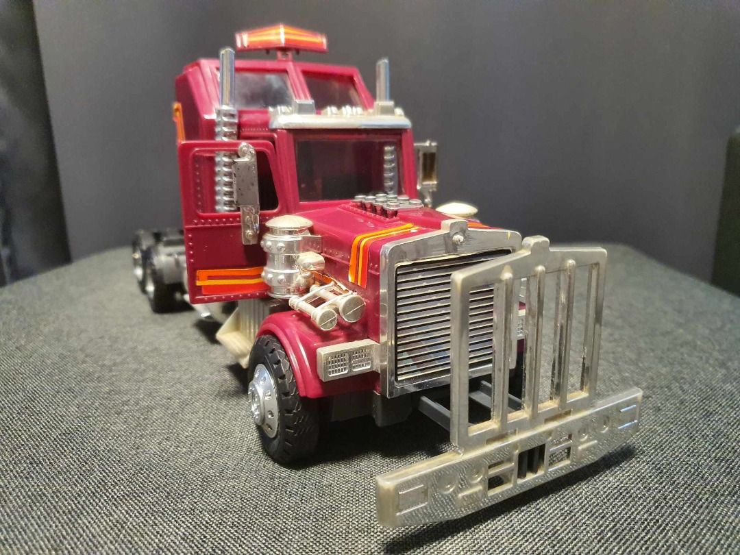 M.A.S.K Kenner Mask 1985 Rhino with Matt Trakker and Bruce Sato ...