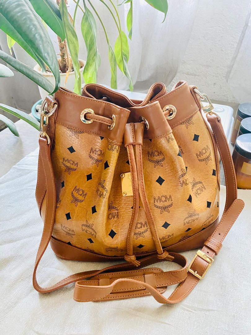 MCM Boston/Doctor's Bag in Visetos PRELOVED, Luxury, Bags & Wallets on  Carousell